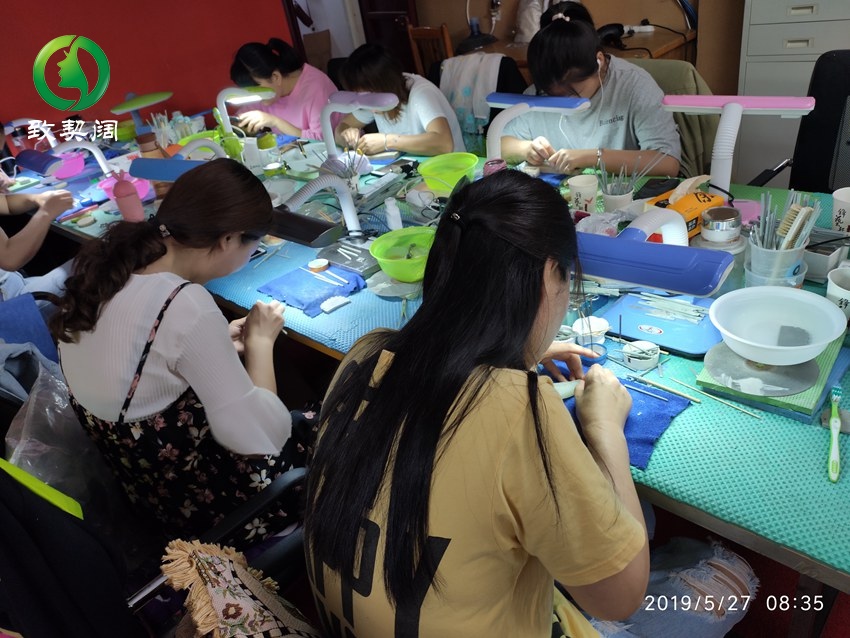 致契阔玉雕专业打磨柔光工作室赏析